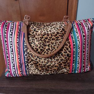 Aztec animal print duffel bag ✨ LAST ONE !! ⏱️